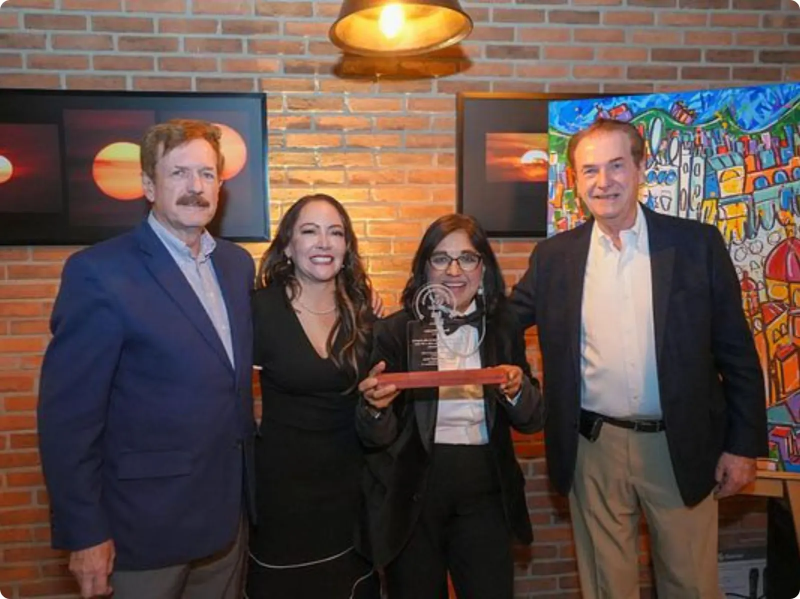 Entrega durante la cena aniversario